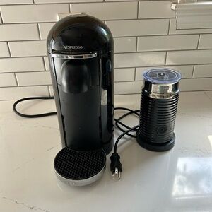 Nespresso vertuoplus deluxe coffee & espresso machine with Aerocinno3